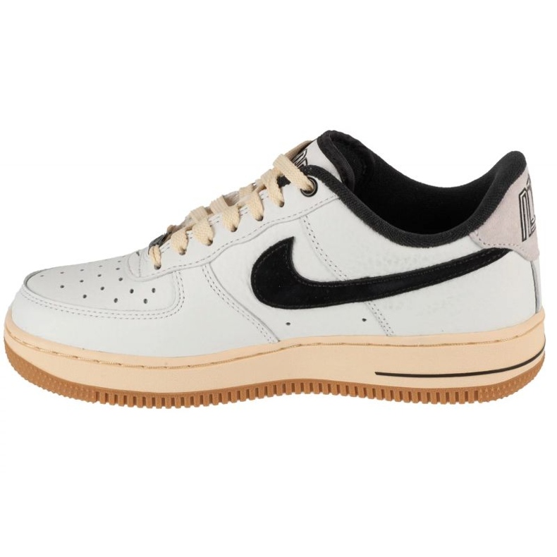 Nike Air Force 1 07 Skor i DR0148-101 vit 1