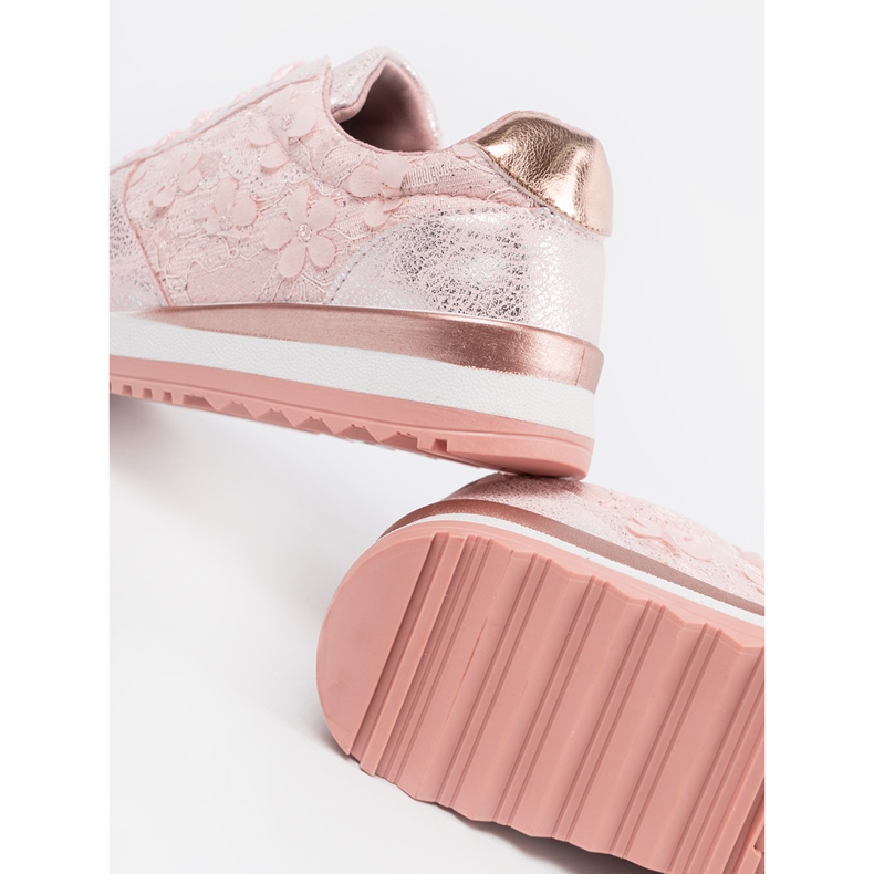 Shelvt Rosa sneakers med ett blommotiv 1