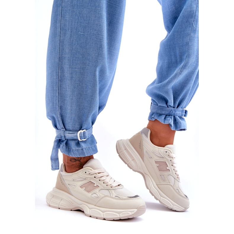 Kvinnors sportskor med beige mesh 4
