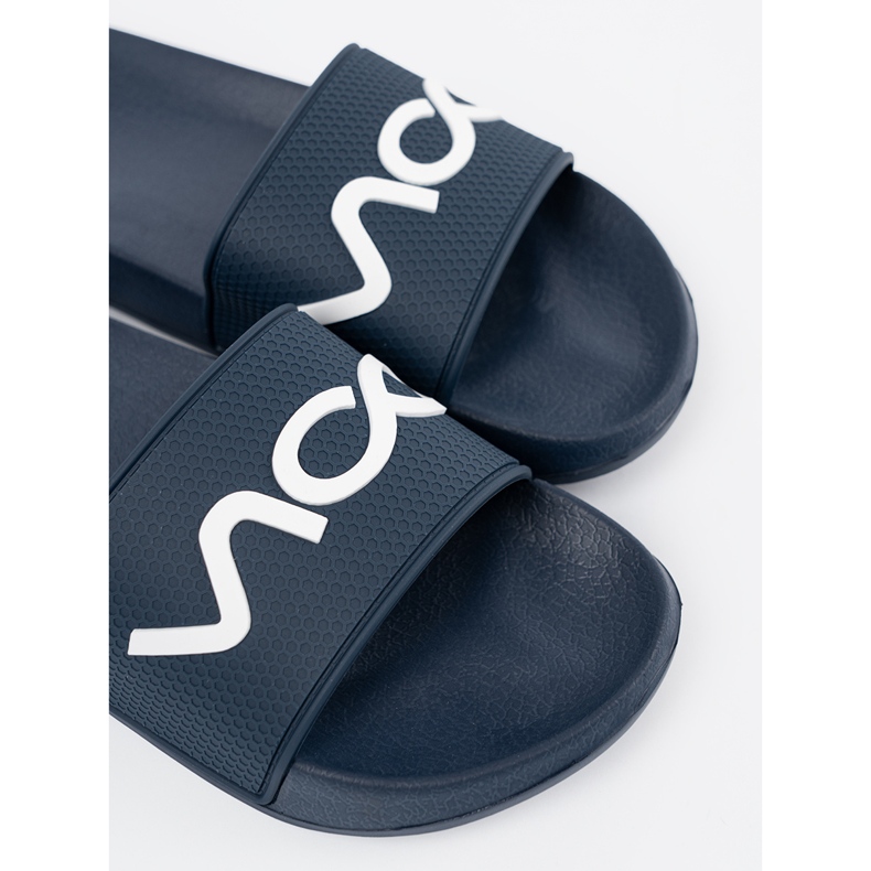 Shelvt Marinblå tofflor med inskriptionen 1