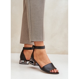 Lädersandaler på silverklack Laura Messi 2143 svart 1