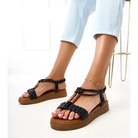 Svarta sandaler med ett flätat Kerya -bälte 1