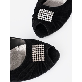 Shelvt Öppna tå svarta pumpar 1