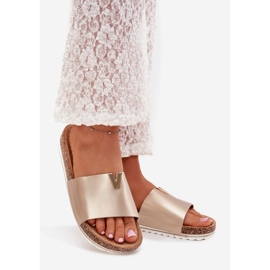 Boto Kvinnors flip flops på en korkplattform med en dekorativ detalj av Gold Vessira gyllene 1