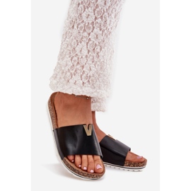 Boto Kvinnors flip flops på en korkplattform med en dekorativ detalj Black Vessira svart 1