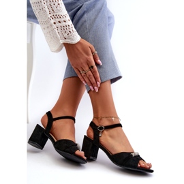 Vinceza Kvinnors eko-delade sandaler på posten med svarta dekorationer 3