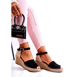 Bekväma damsandaler på kilsvart Dellia 4