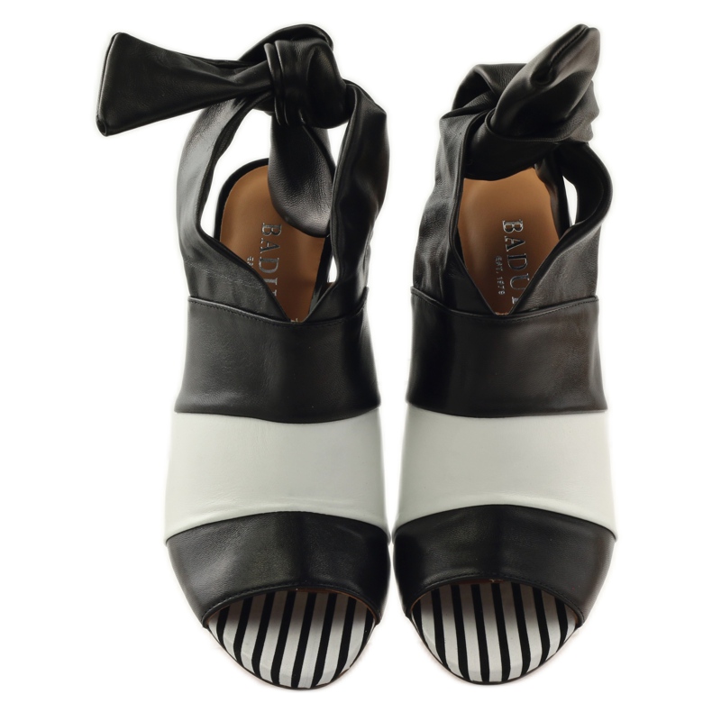 Badura 7787 bundna damsandaler vit svart 4