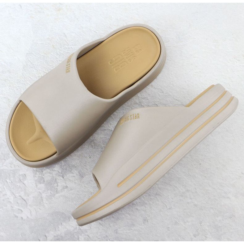 Kvinnors flip flops på plattformen Beige Pool Beige Big Star SS274424 2