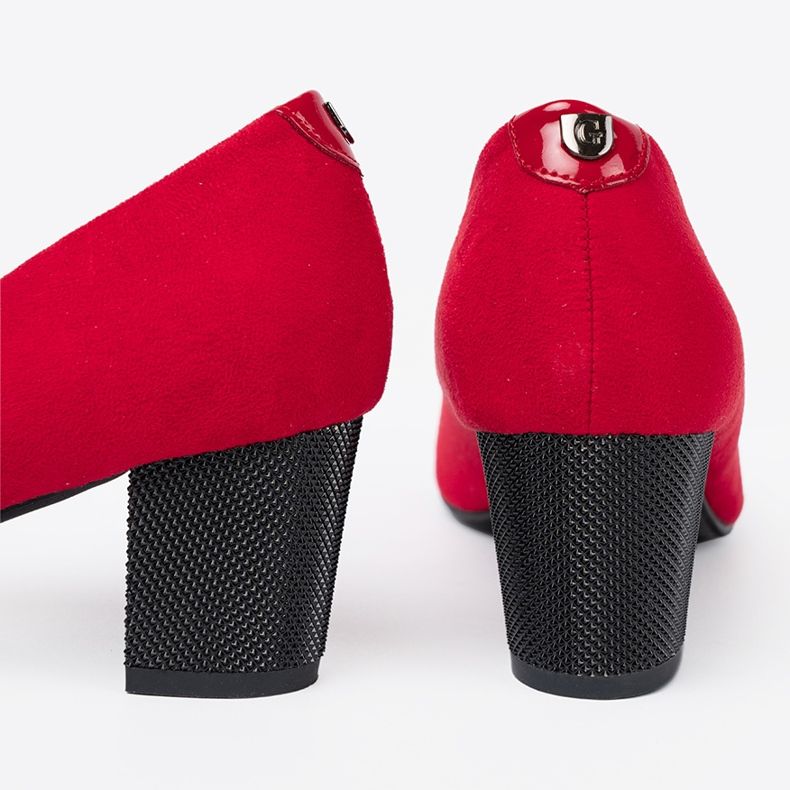 Goodin Röda pumpar med en lackerad tå 2