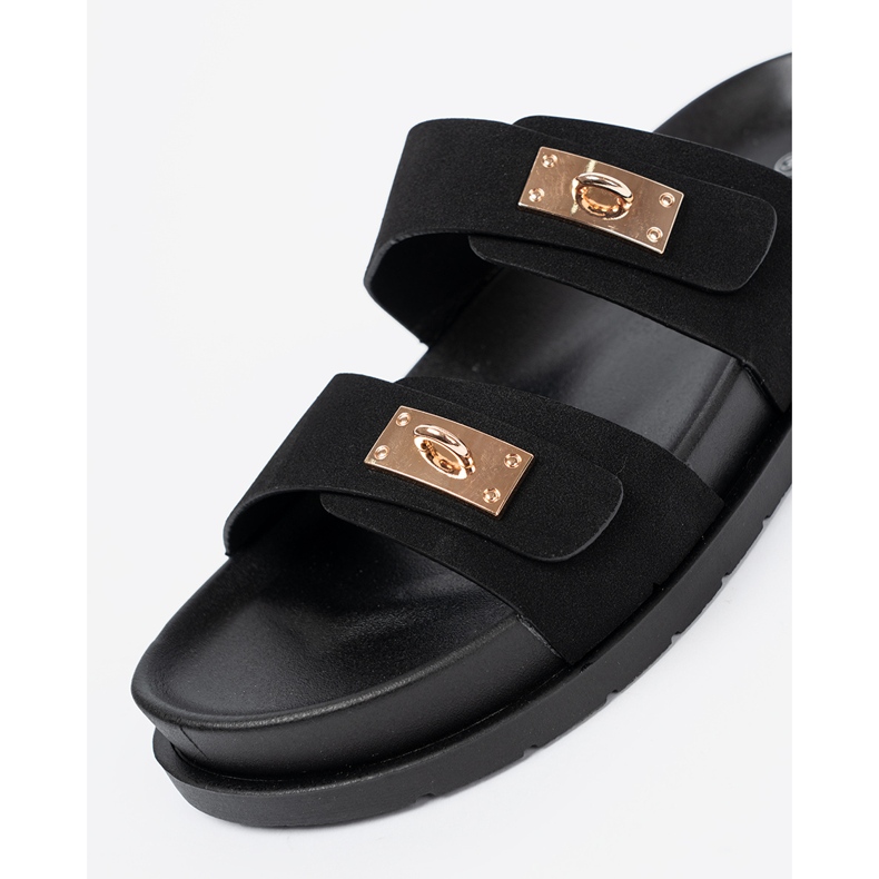 Shelvt Tofflor på plattformen med gyllene detaljer svart 1