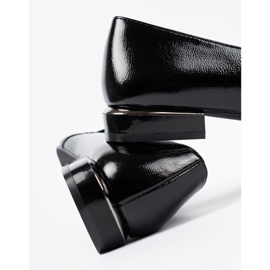 Lackerade loafers med en dekorativ Sergio Leone -klämma svart 1