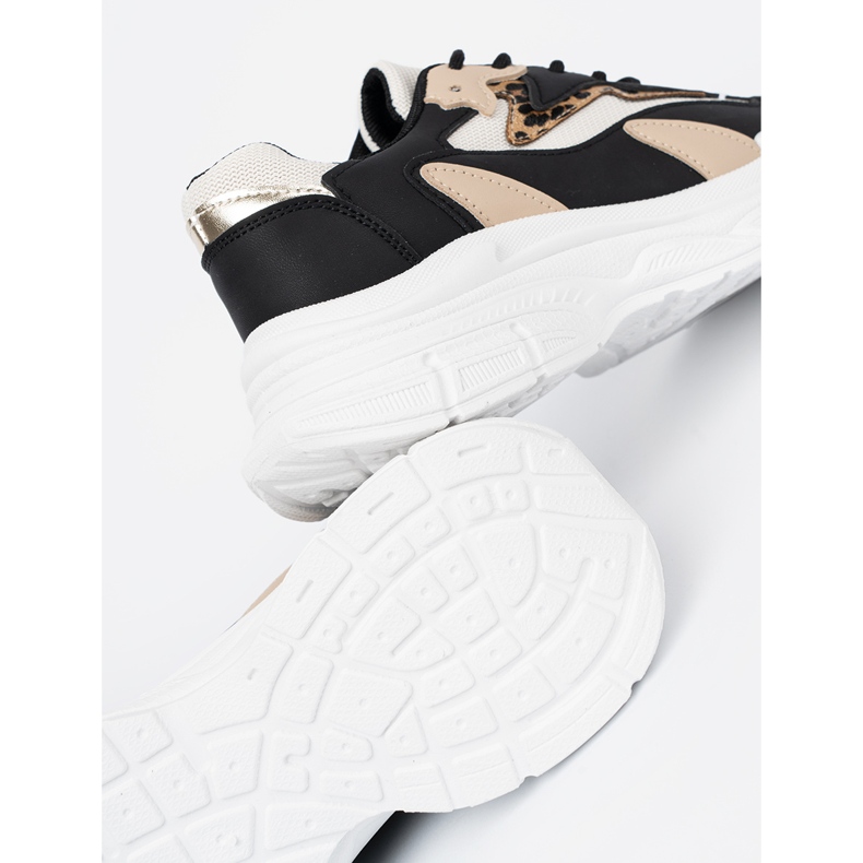 Shelvt Svart och beige kvinnors sneakers på en tjock sula 2