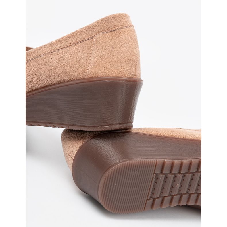 Shelvt Beige skor för mocka kilar 2