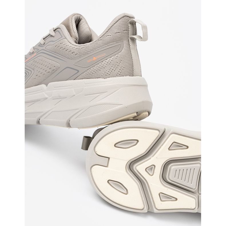 Shelvt Bekväma grå sportskor med nätstruktur McArthur 2