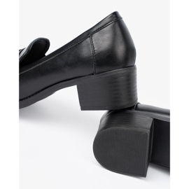 Shelvt Svarta kvinnors skor med ett elegant spänne 1