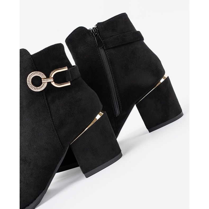 Shelvt Svarta kvinnors stövlar med ett elegant spänne 1