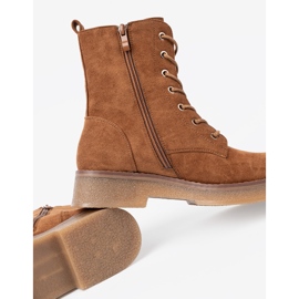 Shelvt Bekväma Carmel -arbetare på en platt sula 1