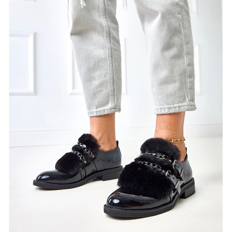 Svarta kvinnors skor med sarol päls 1