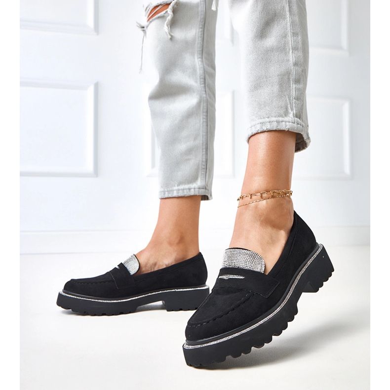 Svart Ekozamszu -mockasiner dekorerade med kubiska zirkonia klooren 2