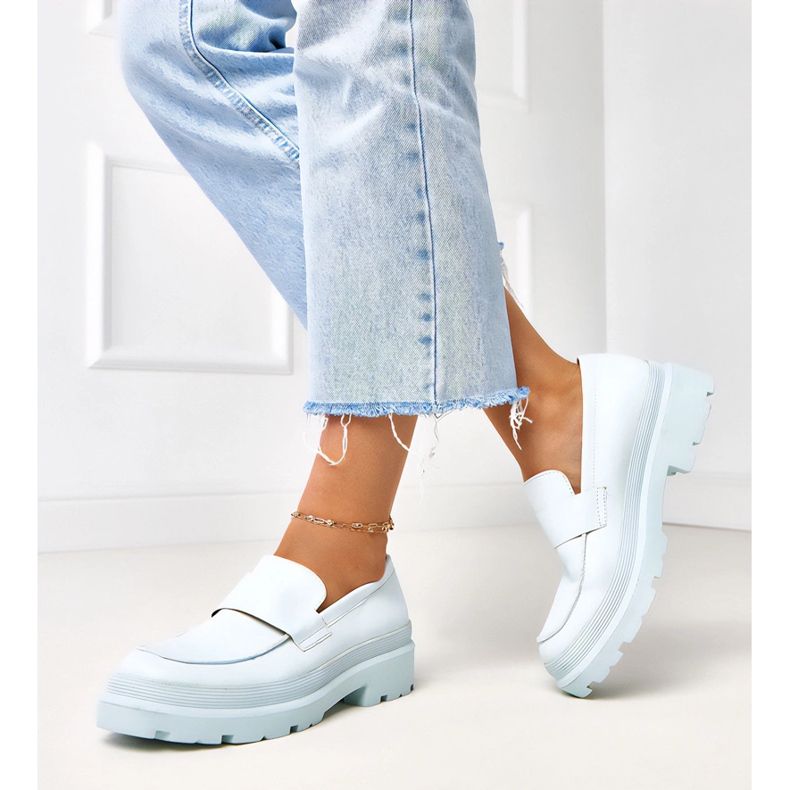 Blå mockasiner gjorda av eko -läder serafin 2