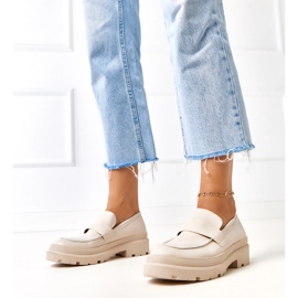 Beige mocasins tillverkade av eko -läder seraphin 2