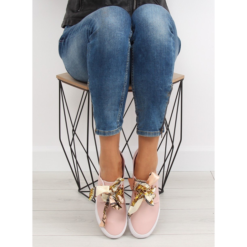 Sneakers spetsade med ett rosa band XL09P Rosa 1