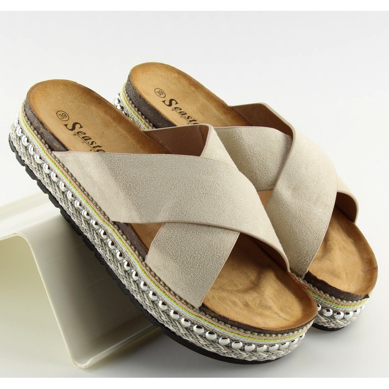 Beige tofflor för kvinnor CK15P beige 2