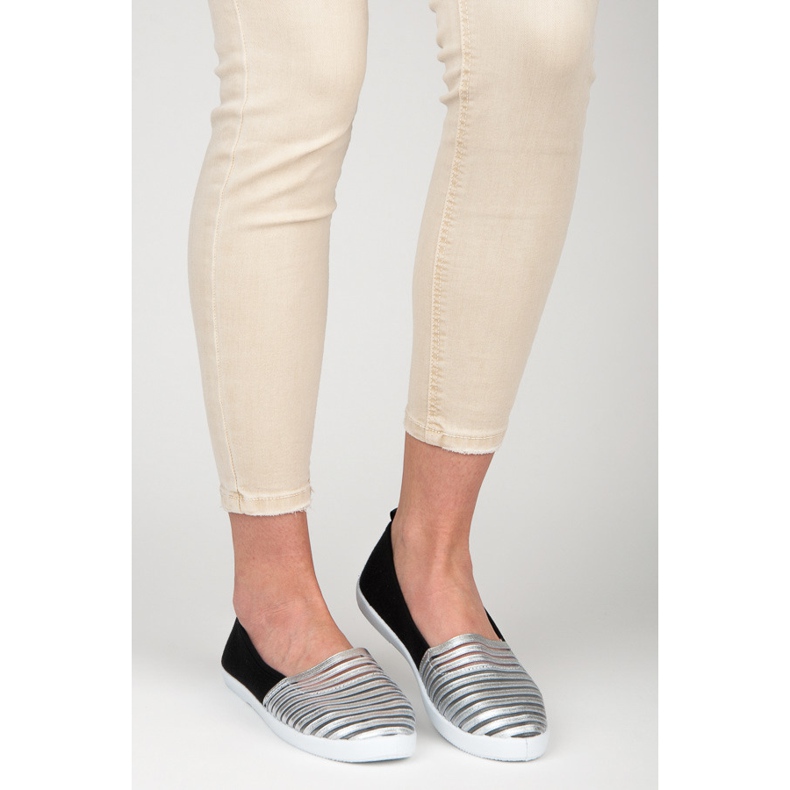Mckeylor Svarta och silver slip on sneakers 2