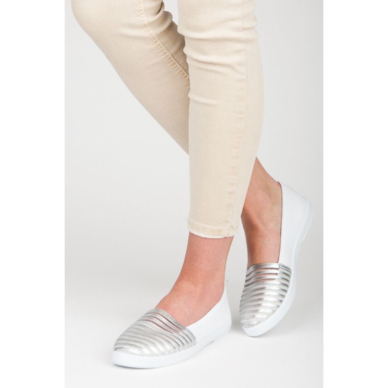Mckeylor Vita och Silver Slip On Sneakers 1