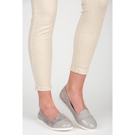 Vinceza Lordsy med lackad tå grå 1