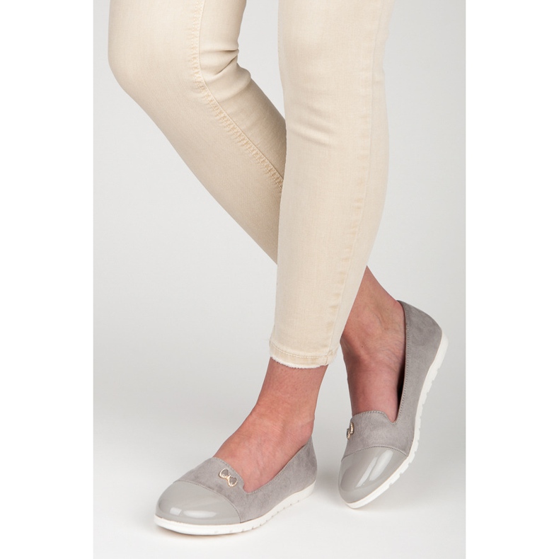 Vinceza Lordsy med lackad tå grå 2