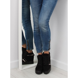 Svarta damsneakers AT-0650-L Svarta 1