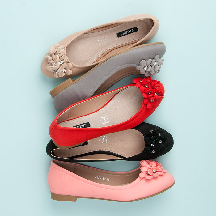 Vices Damballerinor med blommor svart 1