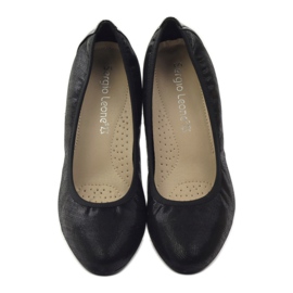 Sergio Leone Pumpar på en stolpe 233 svart 4