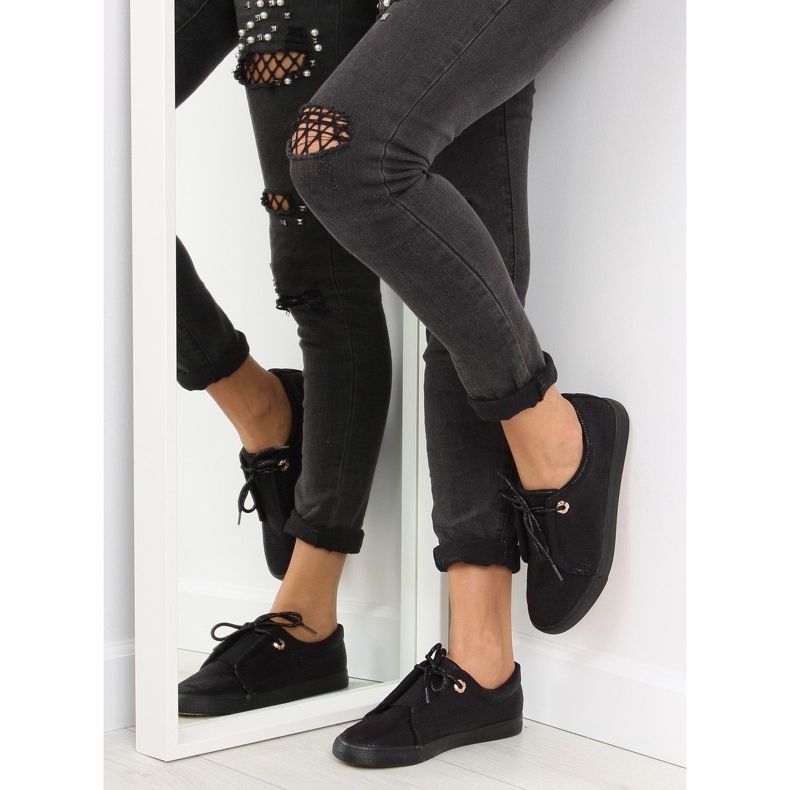 Svarta damsneakers MB102 Svarta 1