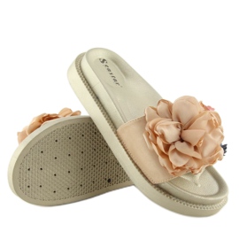 Flower power gyllene flipflops AK04P guld 2