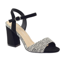 Sandaler på Sergio Leone 820 stolpen med ränder vit svart 1