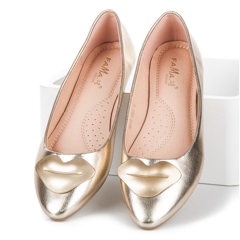 Fama Ballerina kyssar gul 2