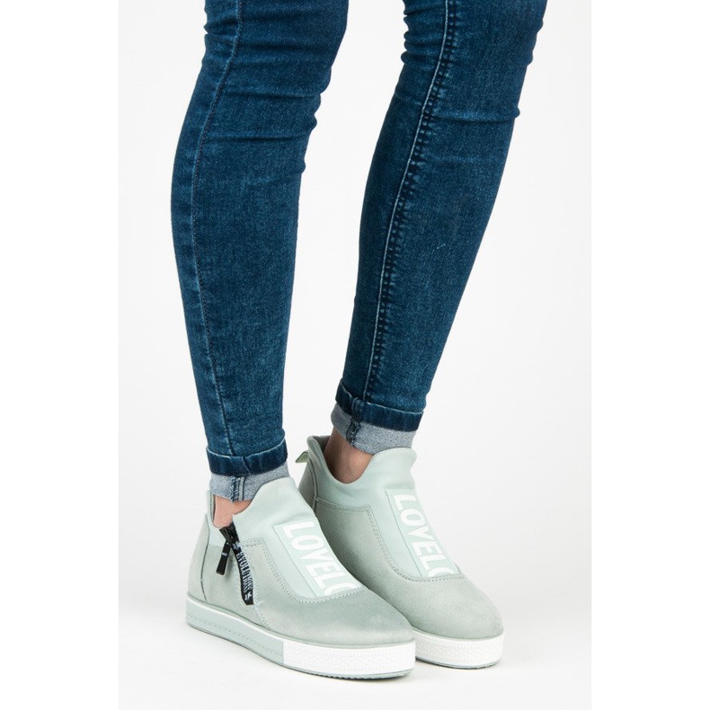 Ideal Shoes Gröna sneakers i mocka 1