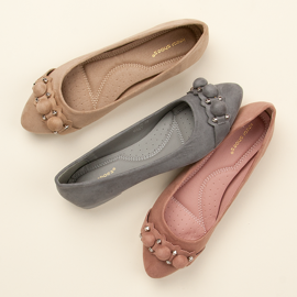 Ideal Shoes Snygga beige ballerinor 1