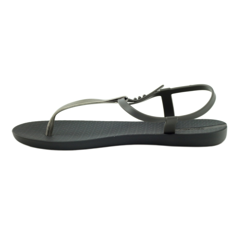 Sandiga flipflops Ipanema 82283 grå silver 2