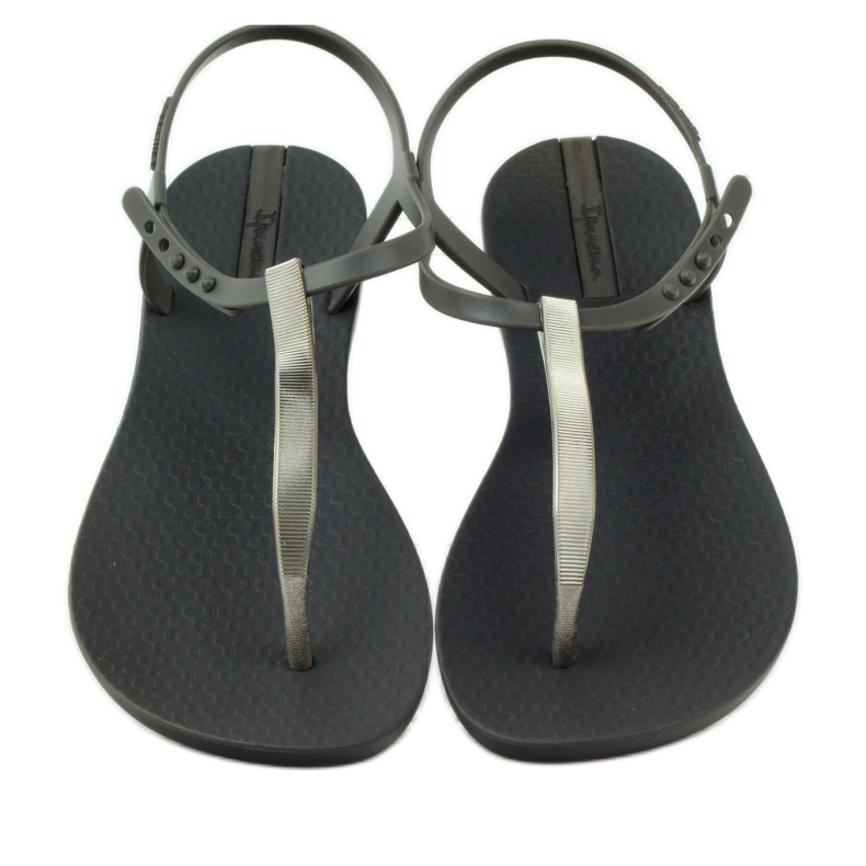 Sandiga flipflops Ipanema 82283 grå silver 4