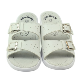 American Club Bekväma medicinska tofflor American 3/2018 vit 5