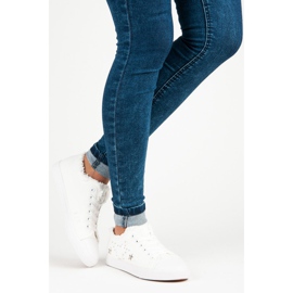 Sneakers i vitt tyg 1