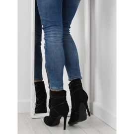 Svart mocka på hög klack 1