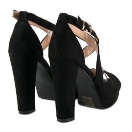 Sandaler på en hög stolpe svart 1