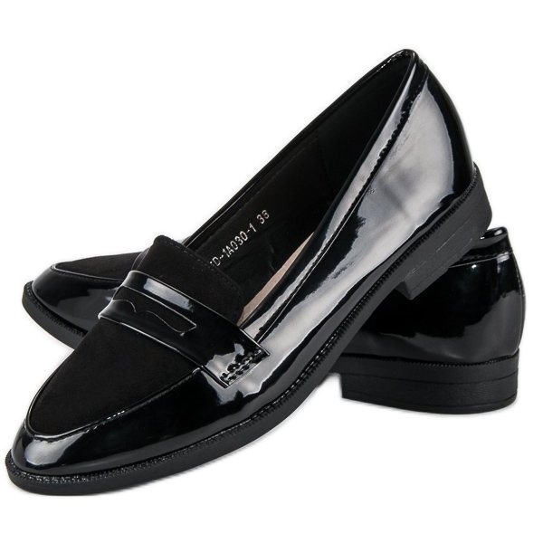 Best Shoes Svartlackade loafers 2