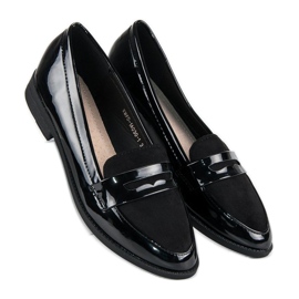 Best Shoes Svartlackade loafers 1