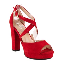 Sandaler på en hög stolpe röd 1